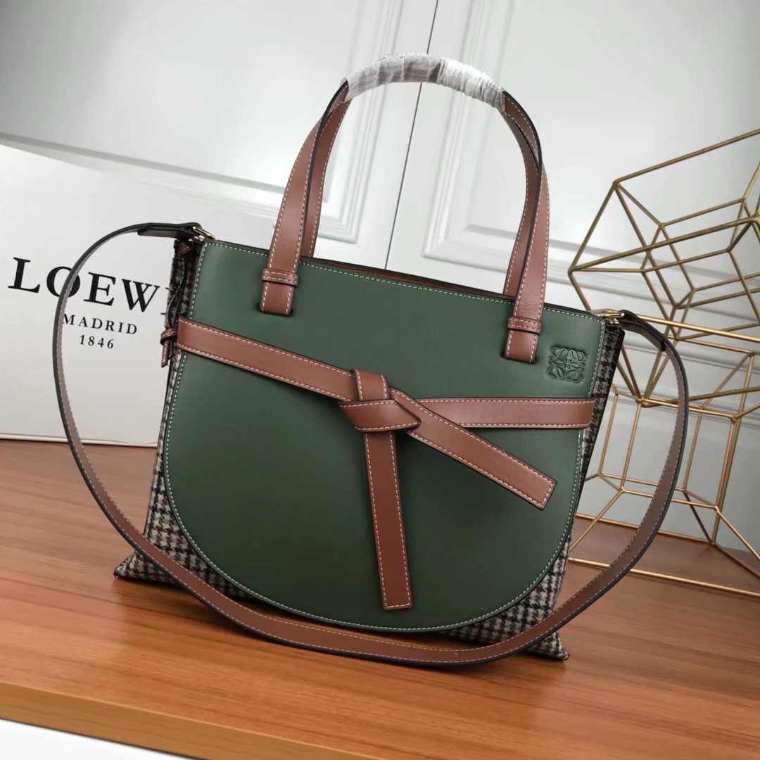 Loewe Handbag 122